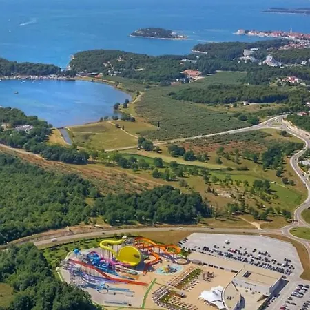 别墅 Modern Amoroso With Pool In Porec *