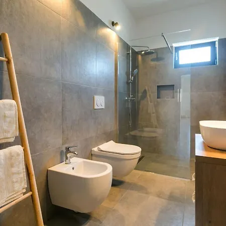 Modern Amoroso With Pool In Porec * Nova Vas (Porec)