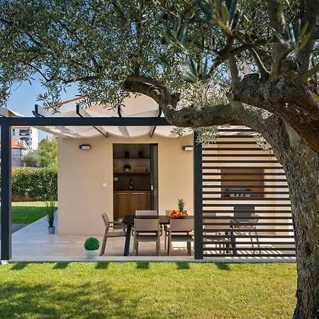 别墅 Modern Amoroso With Pool In Porec *