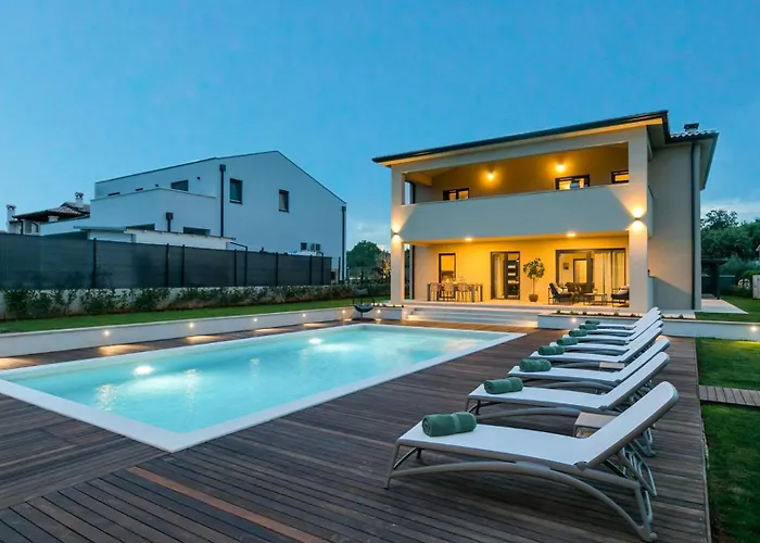 Vila Modern Amoroso With Pool In Porec Nova Vas (Porec)