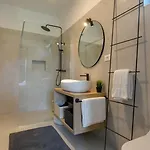Modern Amoroso With Pool In Porec 빌라