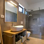 Modern Amoroso With Pool In Porec *